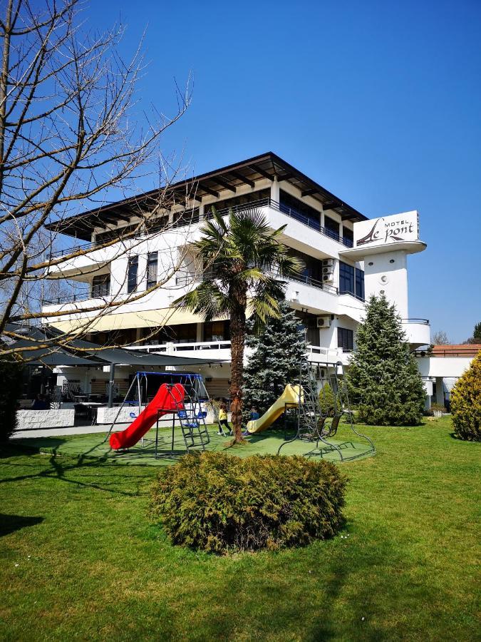 Hotel Le Pont Приєдор Екстер'єр фото