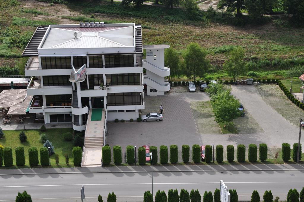 Hotel Le Pont Приєдор Екстер'єр фото