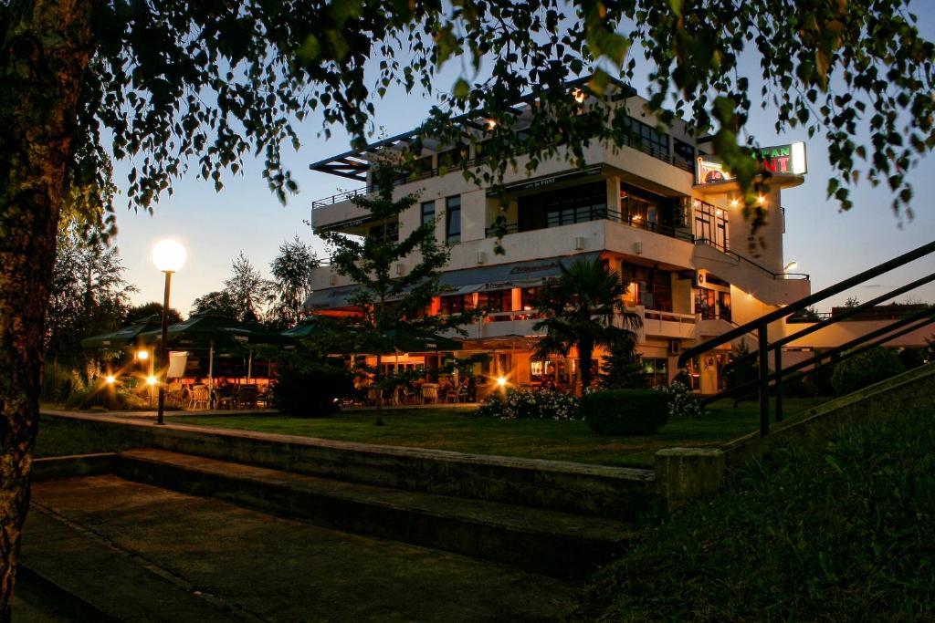 Hotel Le Pont Приєдор Екстер'єр фото