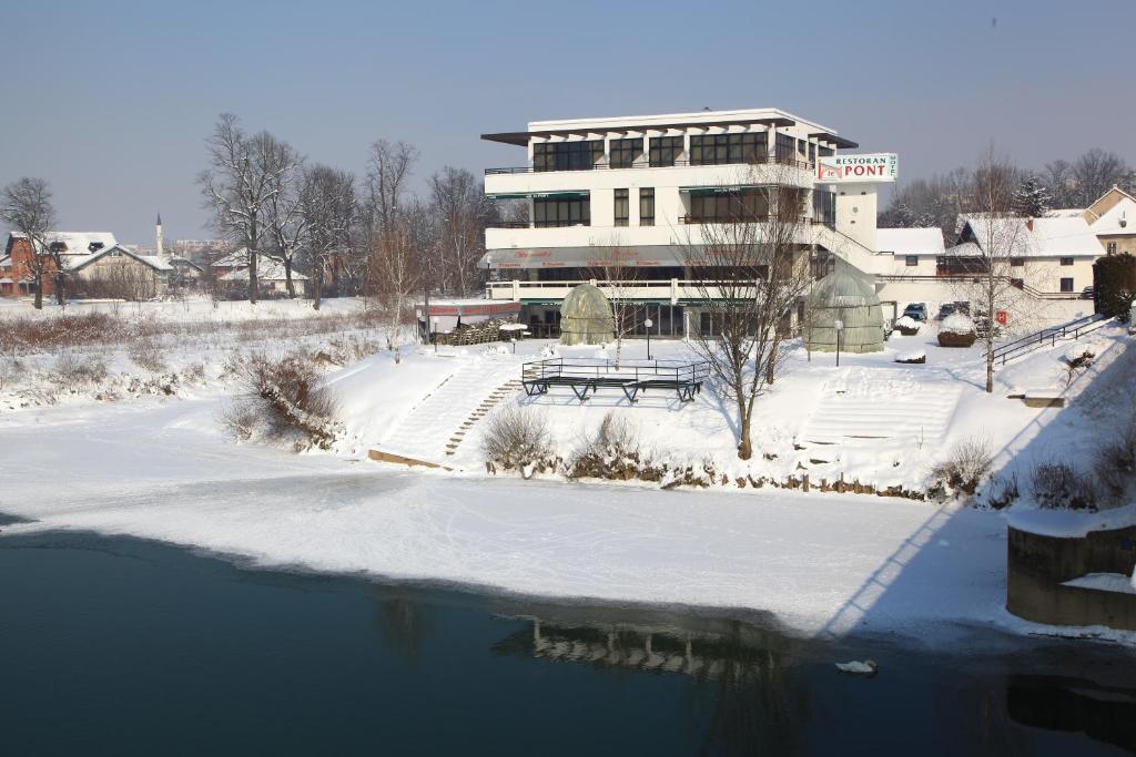 Hotel Le Pont Приєдор Екстер'єр фото